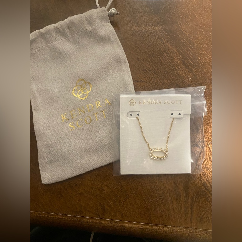 NEW Gold Kendra Scott Elisa Necklace